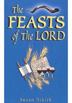 A book cover with the title of the feasts of the lord.